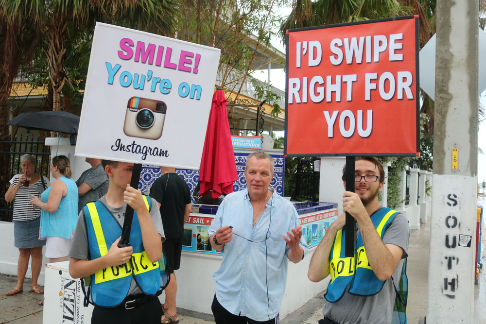 Heroes and Villains 5K 2017 photo - Duval Street, Key West